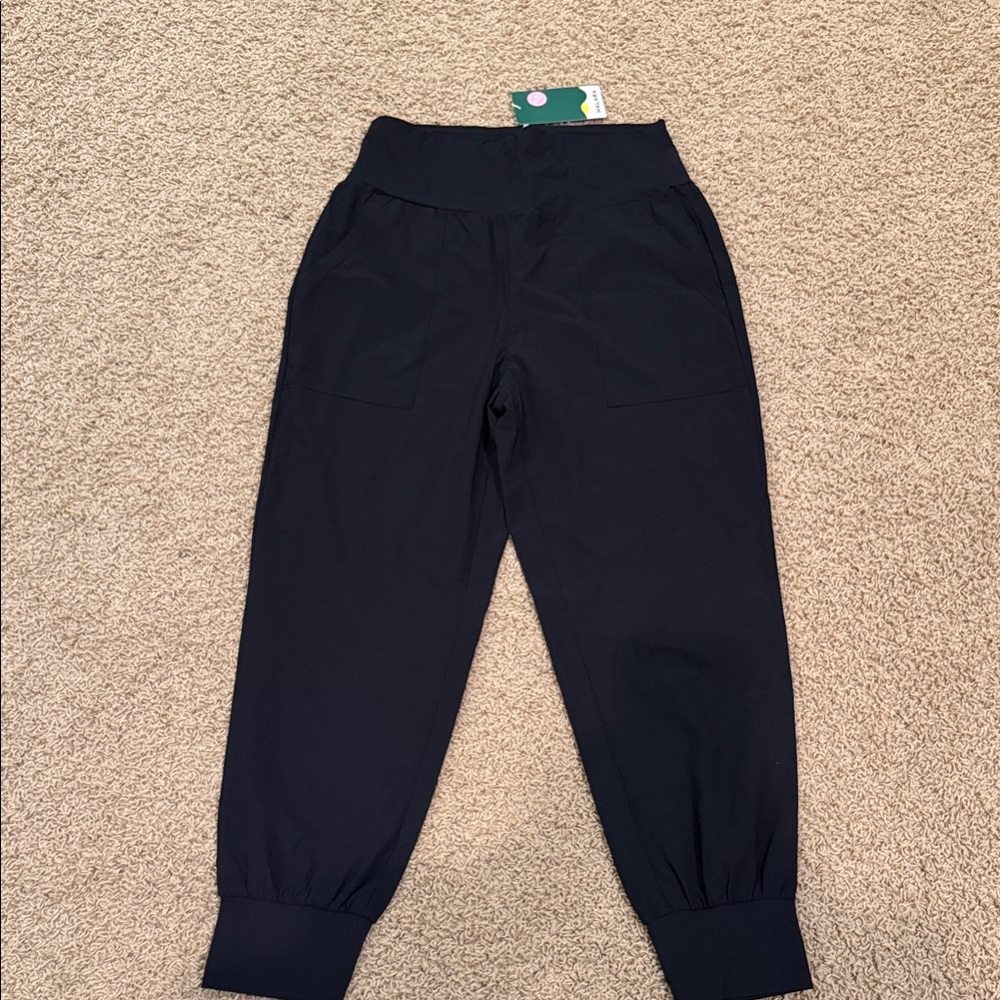 HALARA Black High-Waist lightweight Jogger Pants